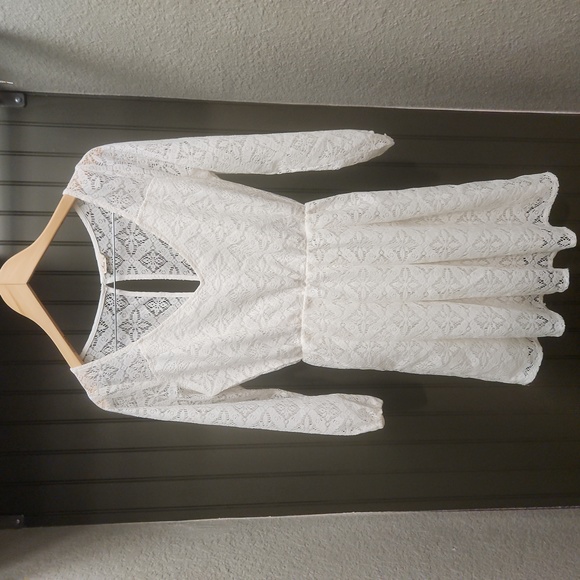 Holister lace midi dress cinch waist with lining Size Small 18 inches pit to pit - Picture 1 of 3